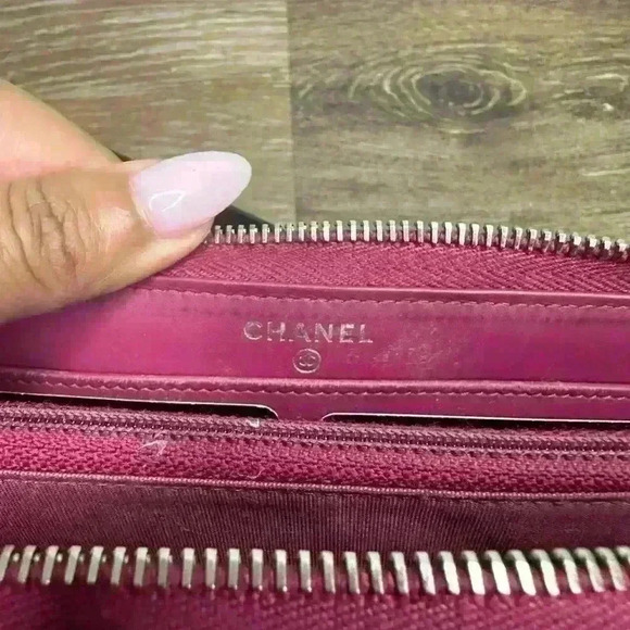 Authentic Chanel CC Logo Continental Wallet Patent Leather - Picture 13 of 15